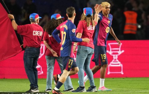 九游APP-巴萨关键一役惨遭绝杀，球迷难掩失望，而且.