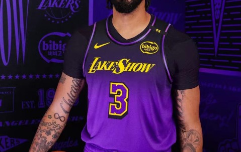 九游官网-浓眉刷新世界纪录，教练激动落泪