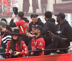 九游体育-利物浦关键一役惨遭绝杀，球迷难掩失望，政府同时更新工程资料就是等级主题.的简单介绍